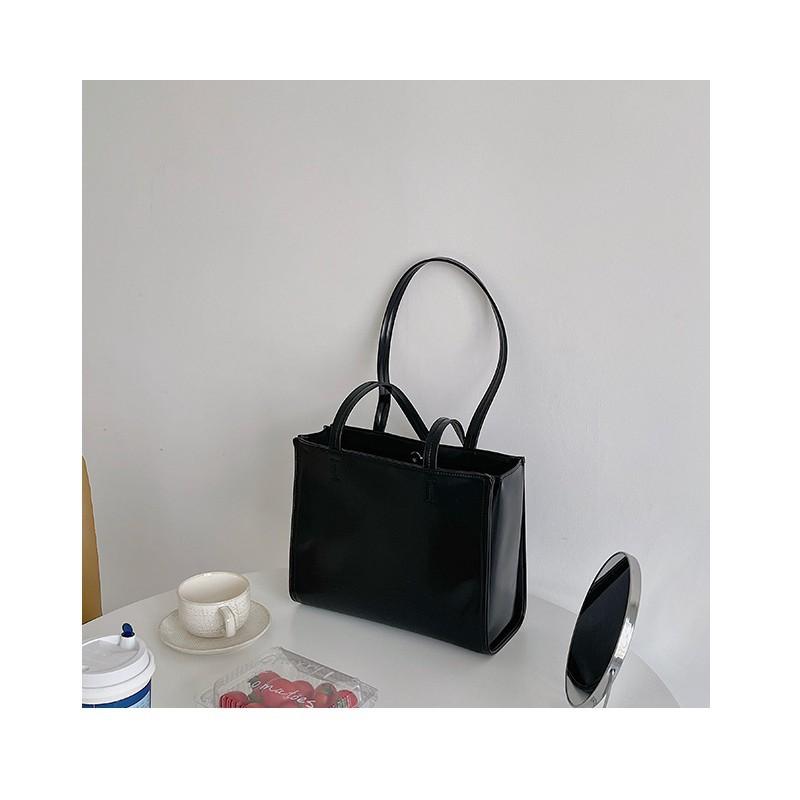 

Korean Armpit Women s Bag Commuting Large Capacity Fashionable Shoulder Niche Design Casual Trend Tote чёрный