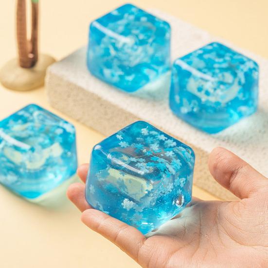 Clear Cube Squeeze Toy with Glitter Snowflake Anxiety Relief Stress Cube Sensory Toy Soft Stretchy Ice Cube Pinch Toy Party Favors