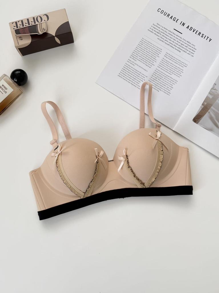 Peach Japanese Pure Desire Wind Lace Non-empty Cup Gathering Anti-sagging Small Chest Shows Large Bra Underwear Women