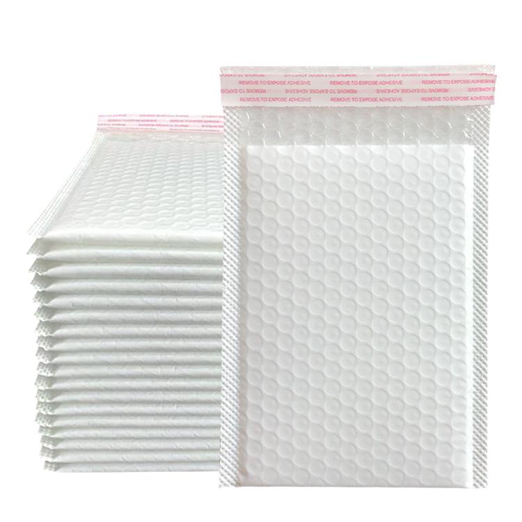 Farbiger selbstklebender Luftpolsterumschlag - Stoßfeste matte co-extrudierte Verpackung für Kleidung
