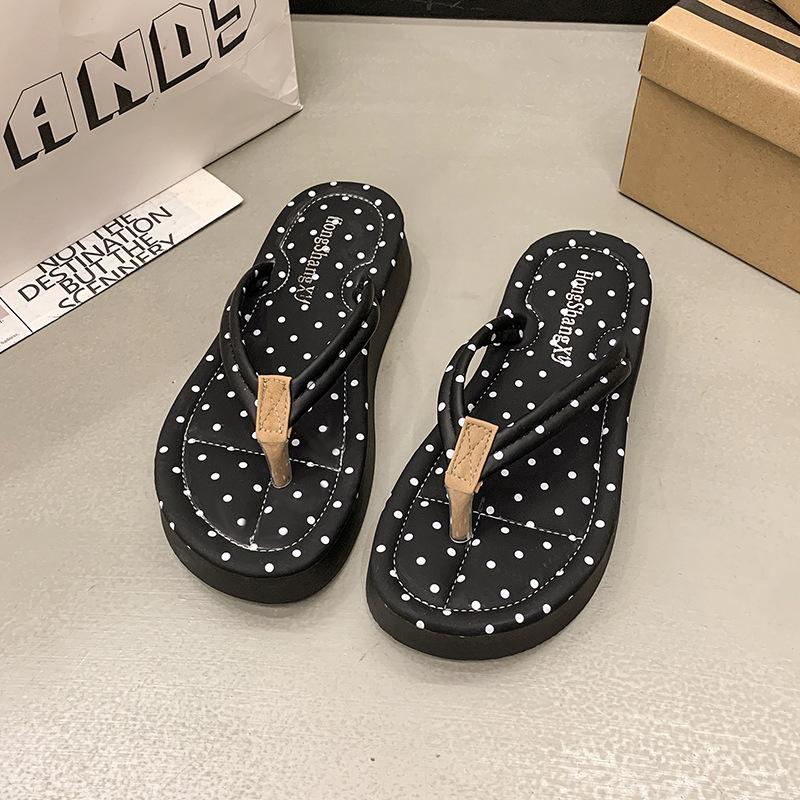 Polka dot thick bottom heightening flip-flops women's summer outer wear 2025 new light and high-end French sandals