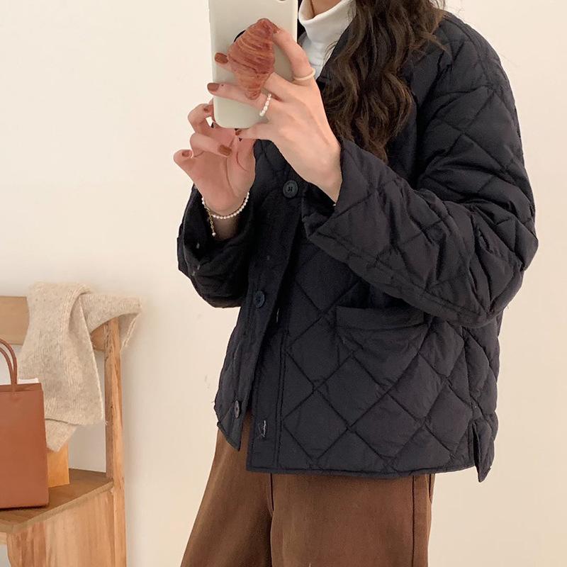 High-end White Duck Down Rhombus Down Jacket Women's Short 2024 Winter New Fashion Lapel Lightweight Shirt Collar Warm Outside