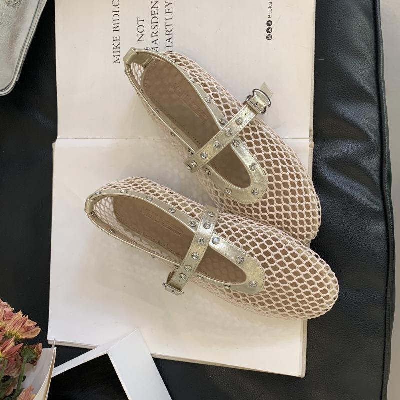 

Весна 2025 новые нишевые рыболовные сети сандалии на плоской подошве со стразами полые модные и удобные пляжные римские туфли женские 39 коричневый