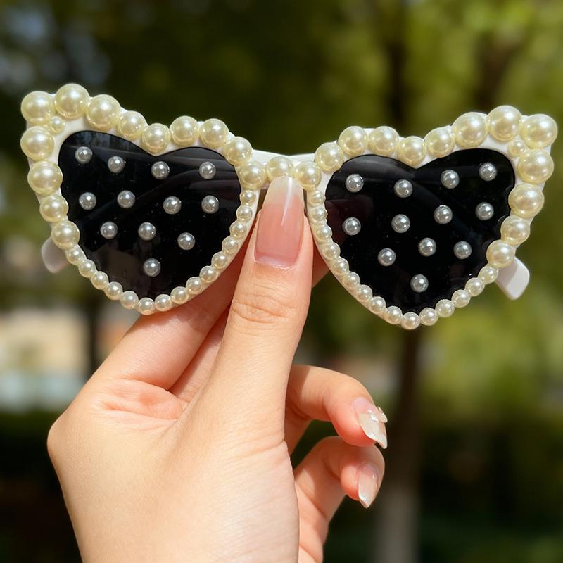 

Just Married Birthday Baddie Heart Sunglasses Rhinestone Pearl Decor UV Protection Birthday Party Shades KJ242