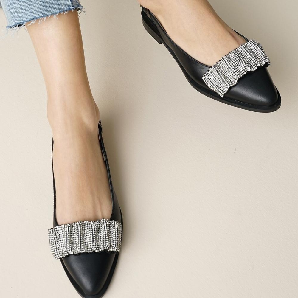Moda feminina couro genuíno cor preta franzida pedra banda sapatos planos diários