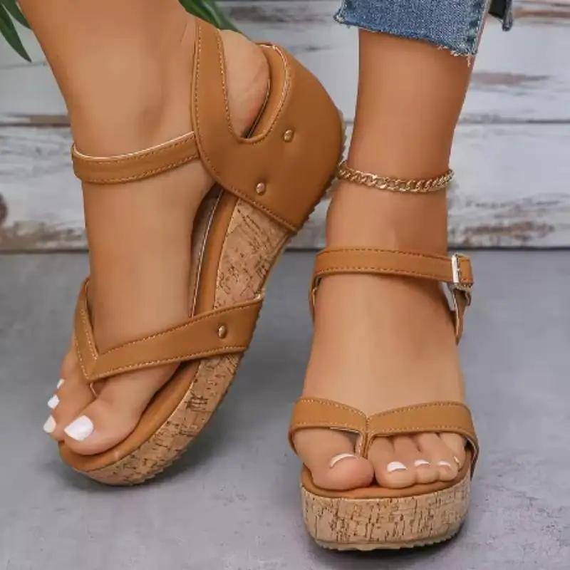 Fashion Women Wedges Platform Clip Toe Sandals Summer Rivets Design Roman Woman Sandels Hot Seller Beach Holidays Sandalias Du Mujer