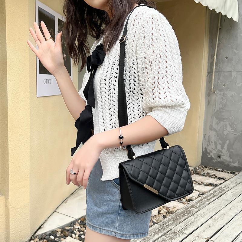 Small Bag Women's Embroidery Rhombus Small Square Bag New Women's Niche Single Shoulder Messenger Bag