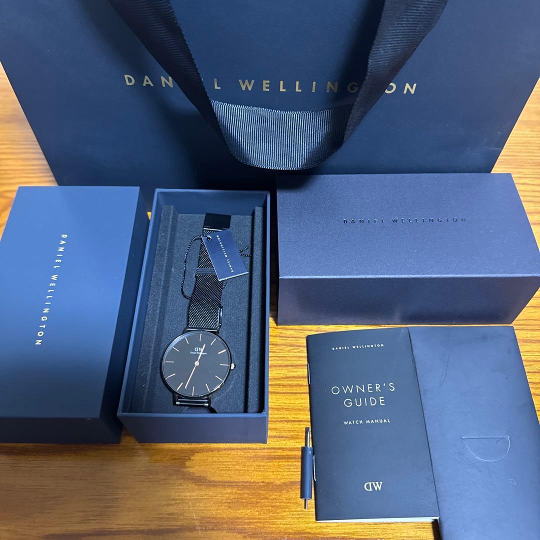 Used Daniel Wellington (DW) Watch Black Mesh Belt Box