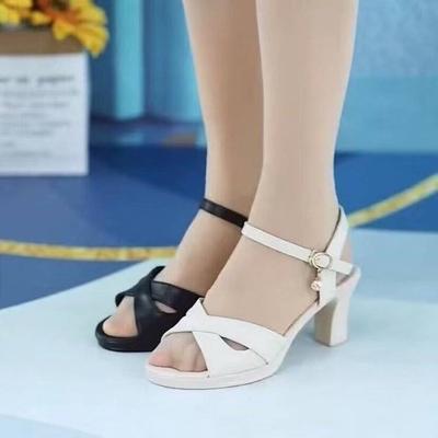 Sapatos de mulher – Sandálias de salto