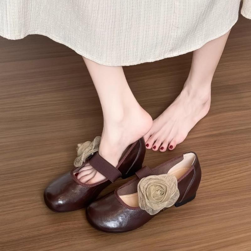 Fashion Rose Straight Strap Round Toe Mary Jane Shoes Are Versatile and Not Tired Foot Shallow Mouth Square Sole Ballet Single Shoes