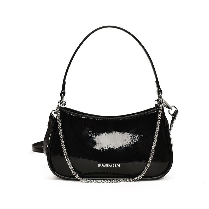 Premium Sense Retro Small Bag Women's 2025 New Autumn and Winter Versatile Messenger Bag Super Fire Shoulder Armpit Small Square Bag