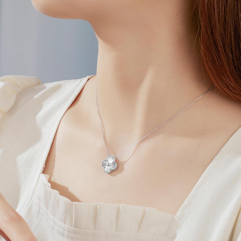 925 Sterlingsilber Kleeblatt-Halskette - Super Glitzer Damenmode Schlüsselbeinkette