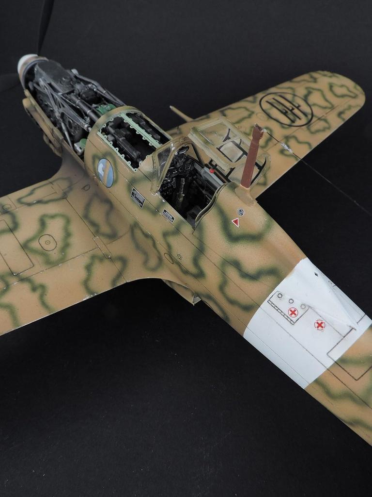 Italeri Scale WWII Italian Macchi Veltro Plastic Model Kit with Japanese Instructions 1/32 MC.205 (IT2519JP)