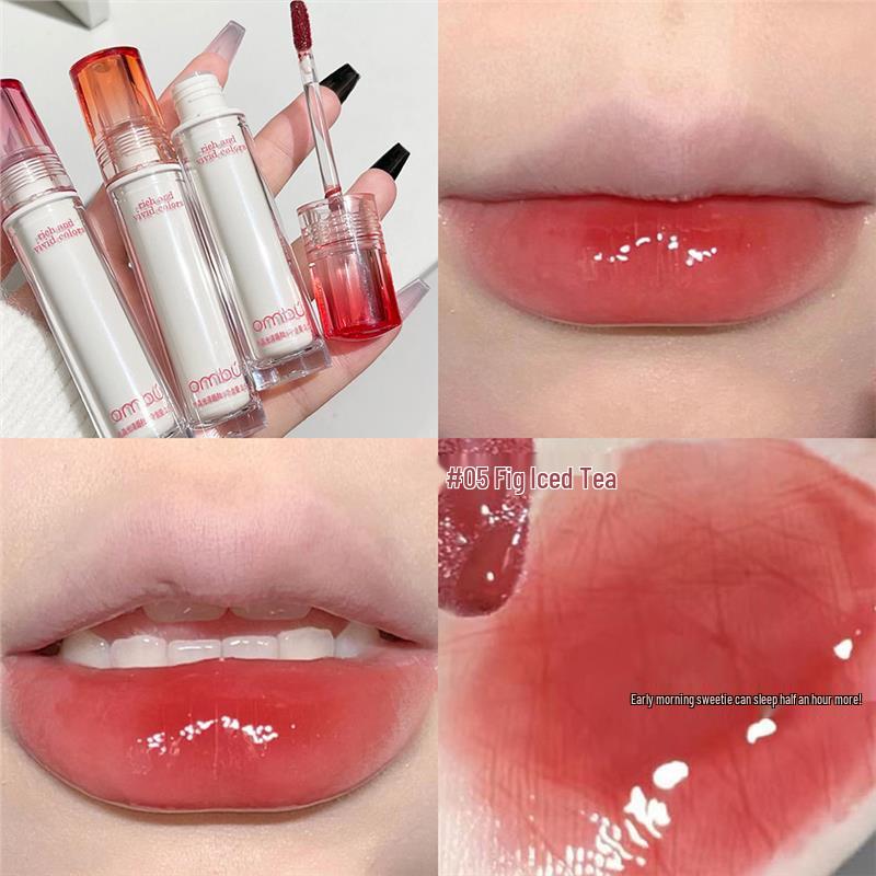 

Ombu Crystal Luster Lip Gloss: Water-light, moisturizing, and long-lasting for a pseudo-nude look and plump lips. Standard