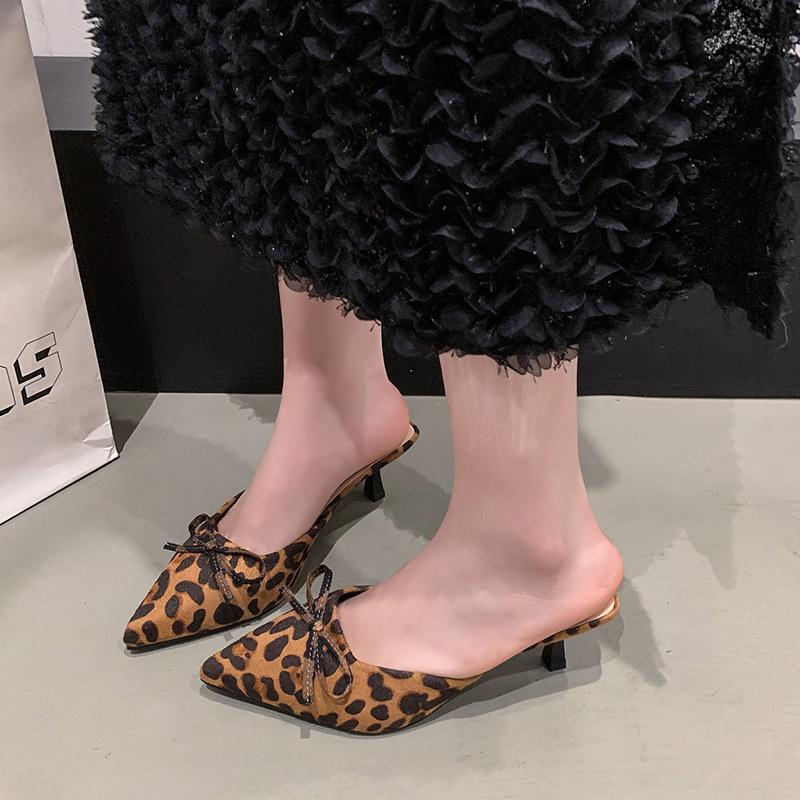 

Retro style pointed head satin thin heel bow bag head slippers women wear 2025 summer new half slippers women 35