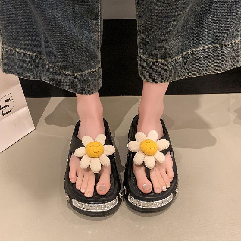 Rivet toe cool slippers small thick-soled flip-flops wearing fashionable versatile slippers women's new summer