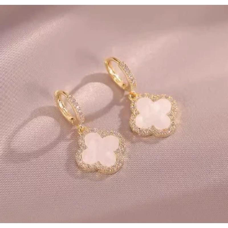 Four Leaf Clover Earrings for Women, High-end Classic Small Fragrance Earrings, Copper Gold-plated Light Luxury Zircon Earrings