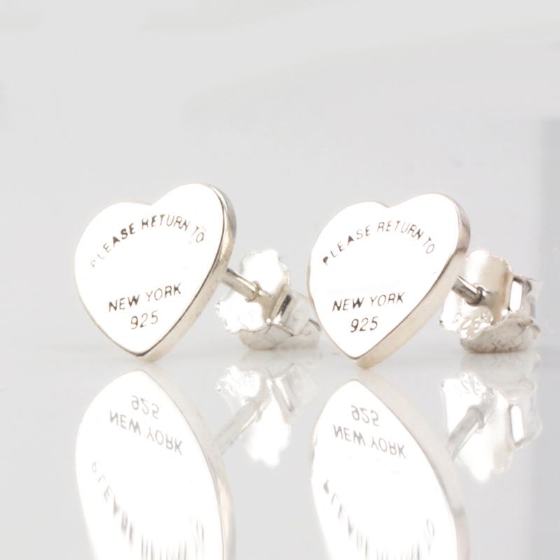 S925 Sterling Silver Korean-Style Heart Stud Earrings for Women - Elegant and Versatile Mini Design