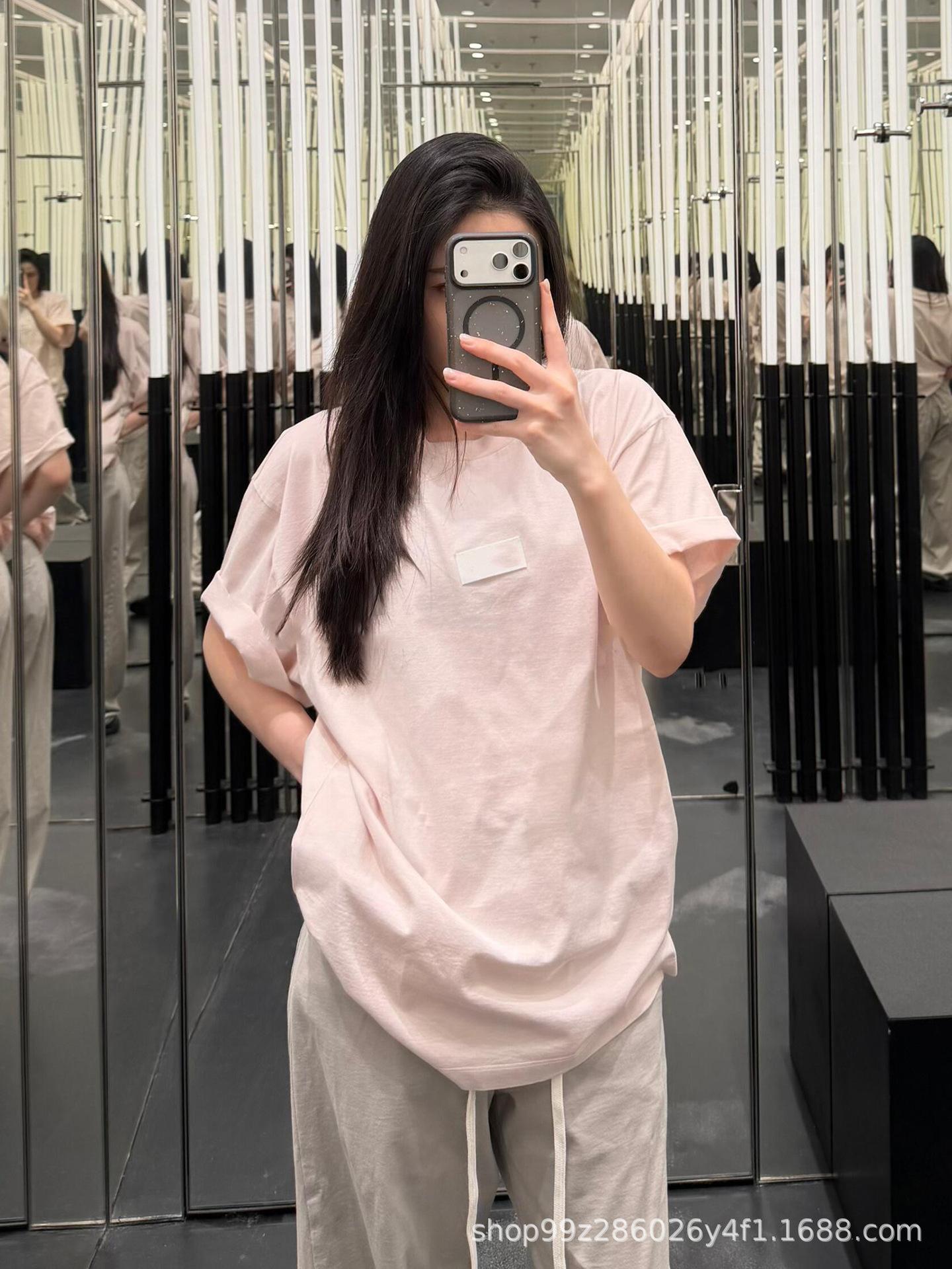 Early Spring Casual Logo T-Shirt - Unisex Round Neck, Short Sleeve, Loose Fit S