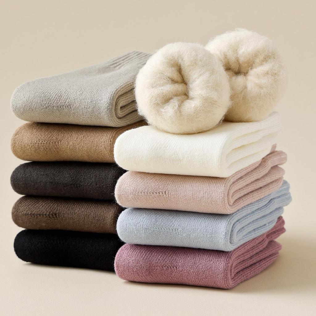 Japanese Style Solid Color Women's Cashmere Mid-Calf Socks - Fleece-Lined, Thickened for Warmth, Perfect for Autumn/Winter.