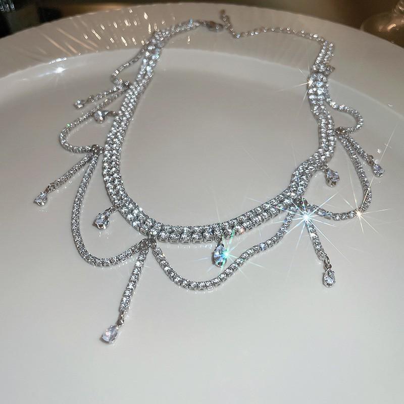 French Inlaid Diamond Pearl Flower Necklace: Elegant Light Luxury, Versatile Clavicle Chain, High-End Jewelry