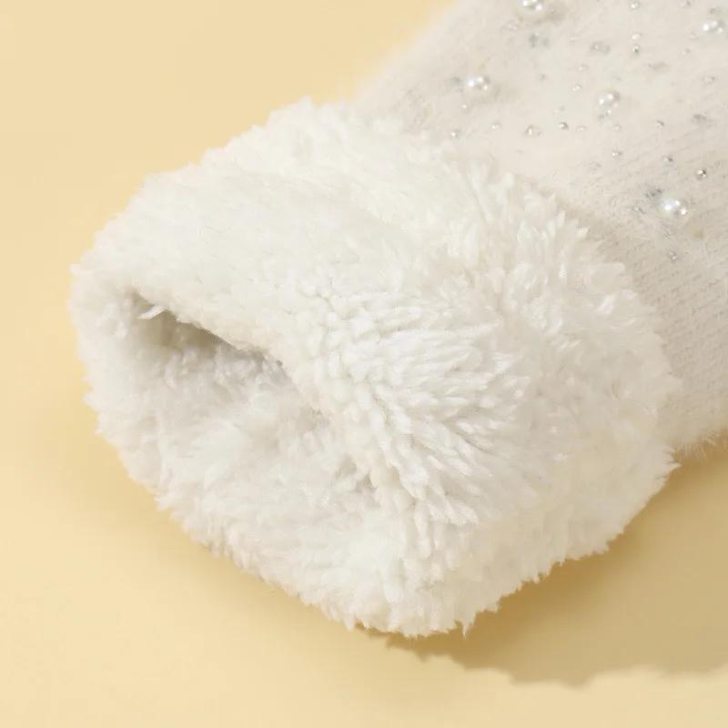 New Personality Hot Selling Cute Pop Girl Heart Lamb  Full Package Interlocking Winter Thick Warm Couple Gloves