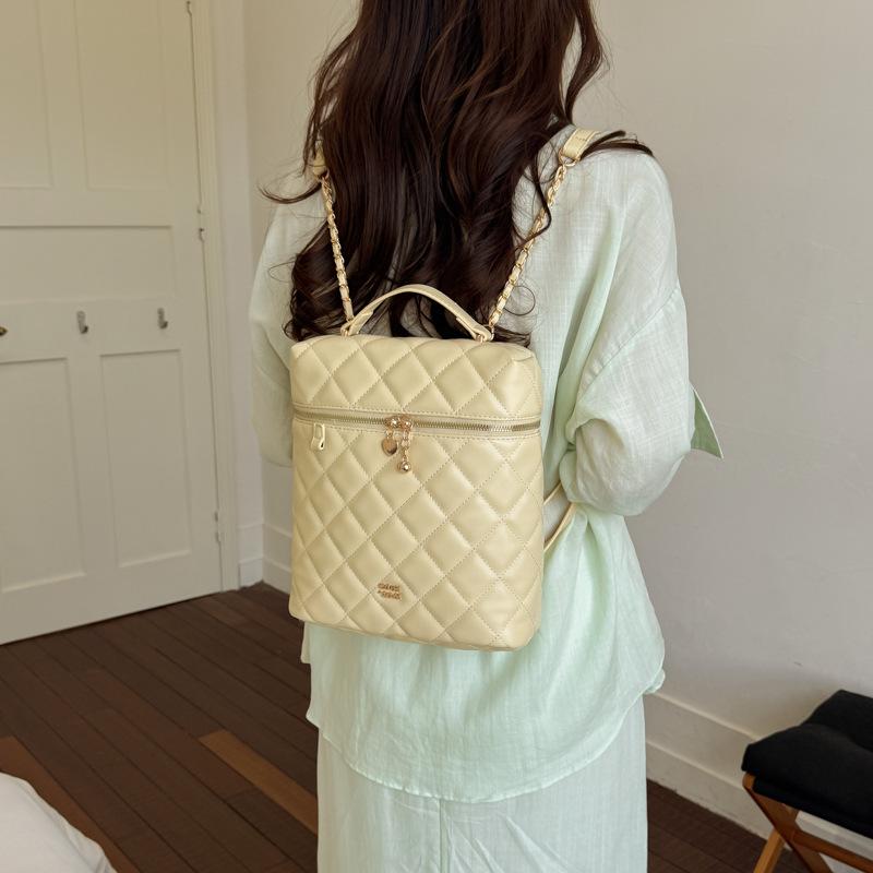 Schoolbag diamond embroidery thread women's backpack 1011 new trendy fashion versatile chain backpack exquisite super fire small schoolbag