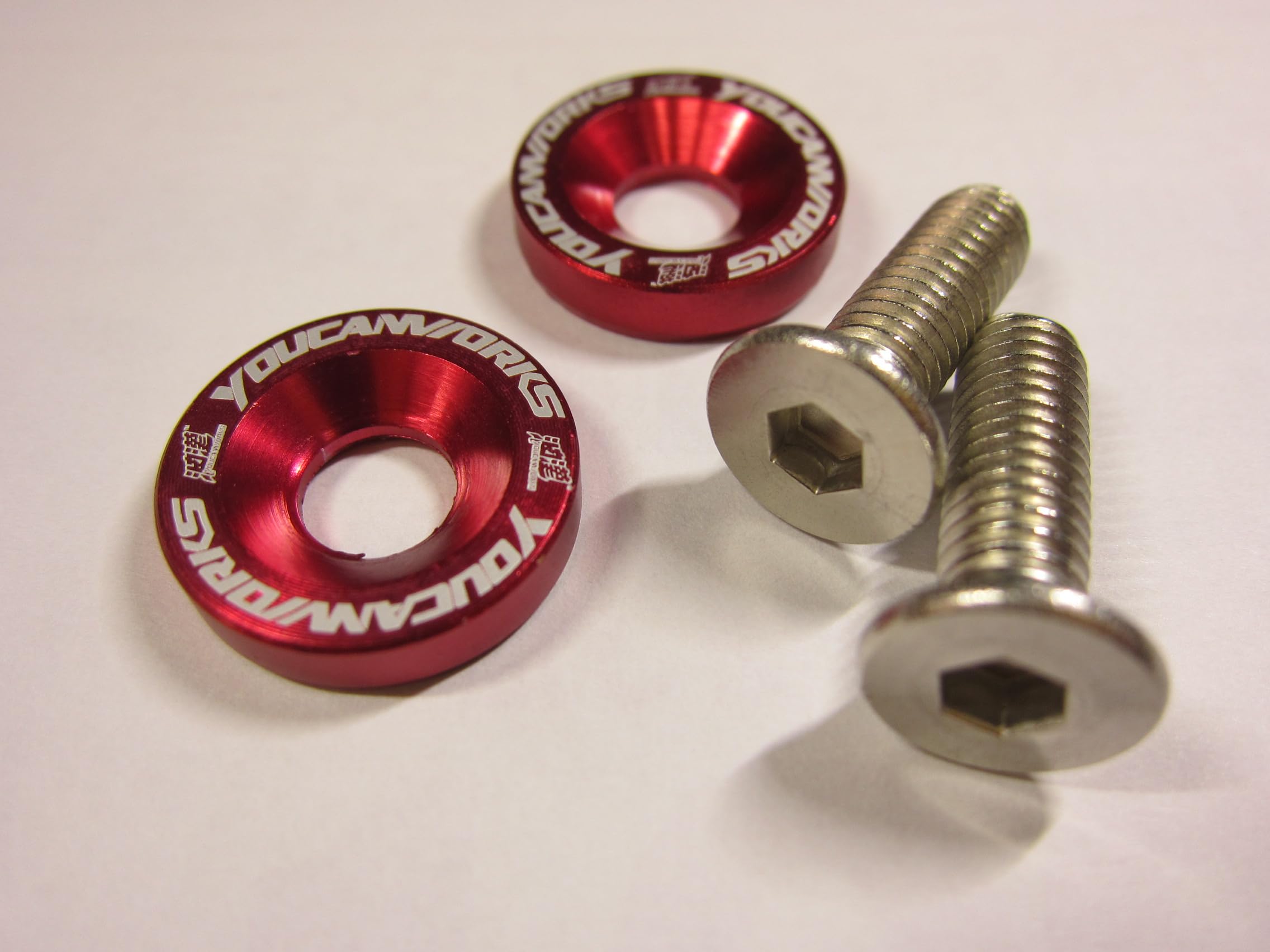 Болт номерного знака Han (красный) M6