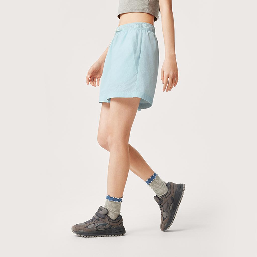 Li Ning Comfortable Simple Loose Fit Drawstring Versatile Solid Color Mid Waist Five Point Casual Shorts Women Shorts Light-Sky-Blue AKSV172-3