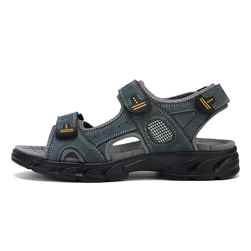 Classics Style Men Sandals Outdoor Walking Summer Shoes Anti-Slippery Beach Shoes Men Comfortable Soft Leather Sandals
