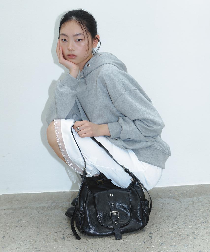 Andl Vintage Buckle Half Bag - Black