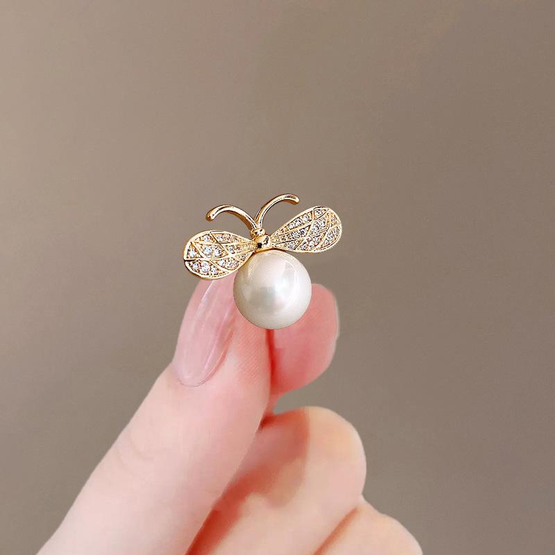 New brooch high-end high-end pin exquisite suit corsage wholesale fixed clothes