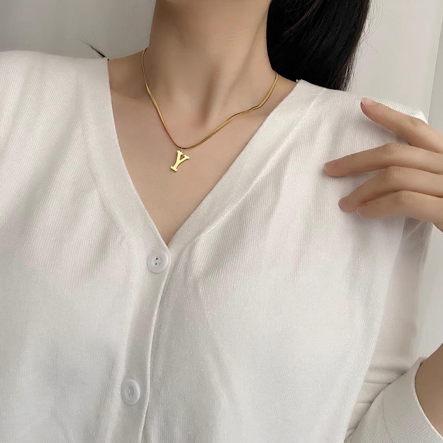 Collier en Acier Titane 18K avec Pendentif Lettre Anglaise - Ne se décolore pas, Accessoires Haut de Gamme