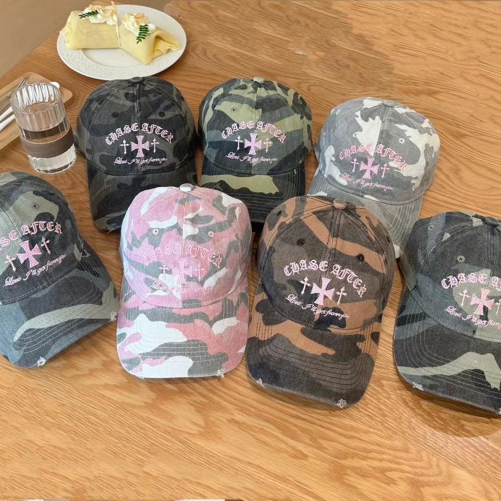 Niche vintage-style cross-embroidered camouflage baseball cap for women, versatile streetwear soft-top hat