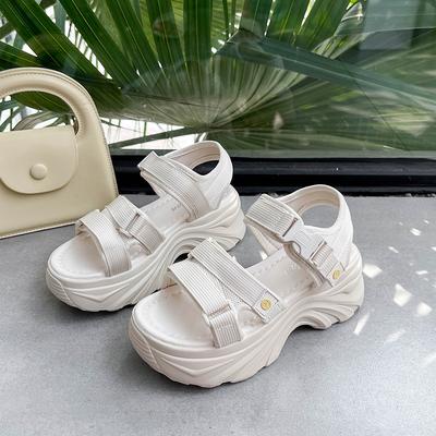 Dames Sandalen met Hak in Sportstijl Zomer Nieuwe Mode Sponscake Dikke Zolen Schoenen Internet Beroemd Zachte Zolen Strand Casual