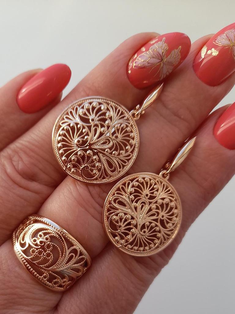 Golden Texture Women's Rings High Glossy Hollow Leaf Rings Vintage Costume Jewelry