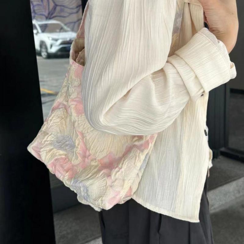 Retro 3D Relief Single Shoulder Underarm Bag for Women Versatile and Portable Large Capacity Canvas Bag for Summer