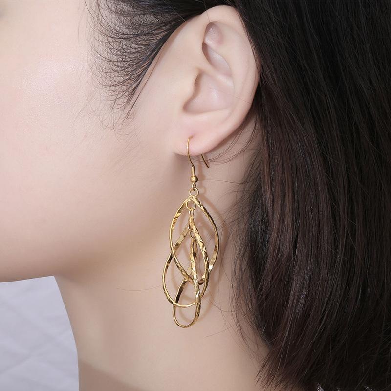 New Titanium Steel Temperament Exaggerated Dongda Door European And American Earrings