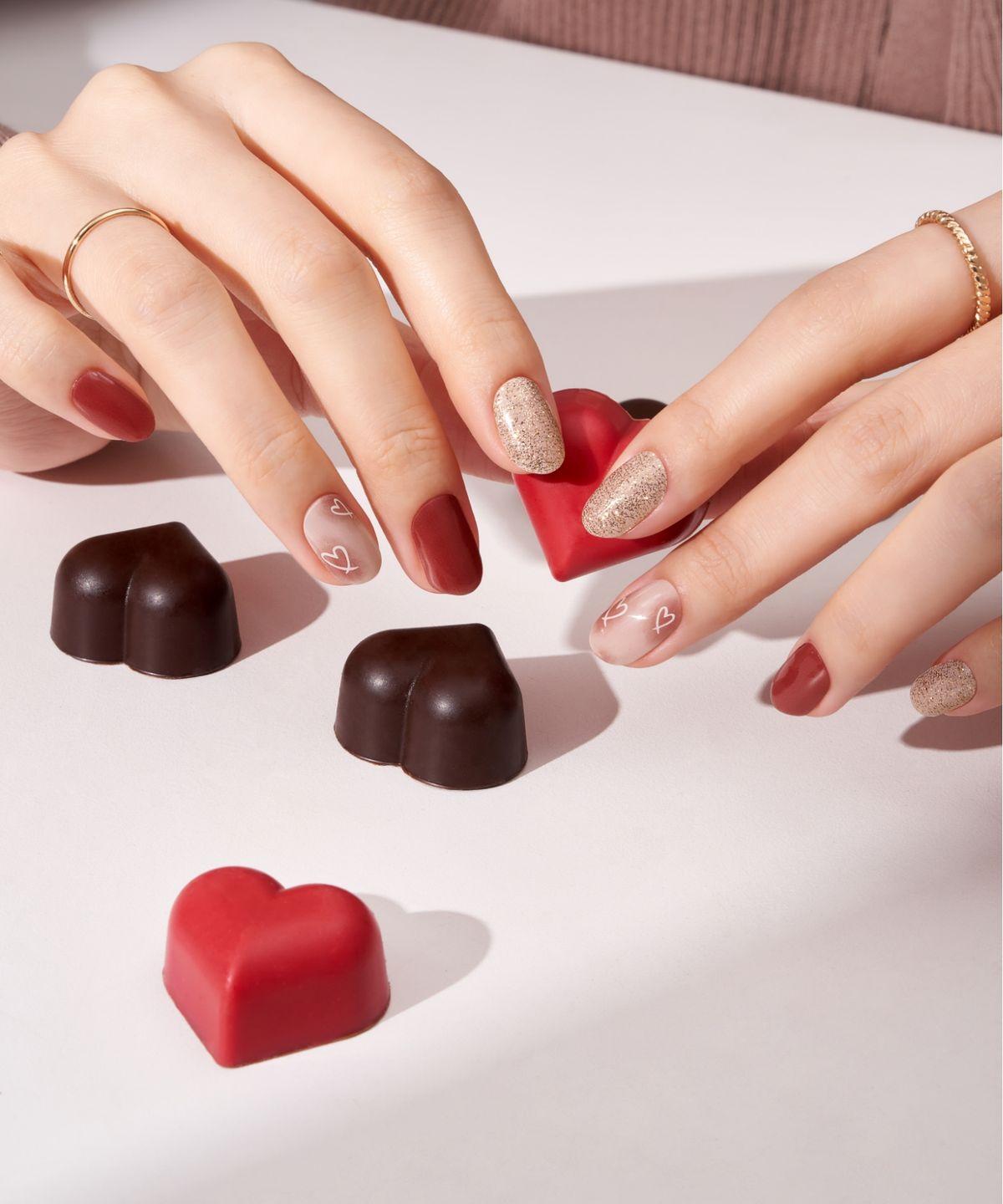 Burgundy Heart Glam Stick-on Gel Nails