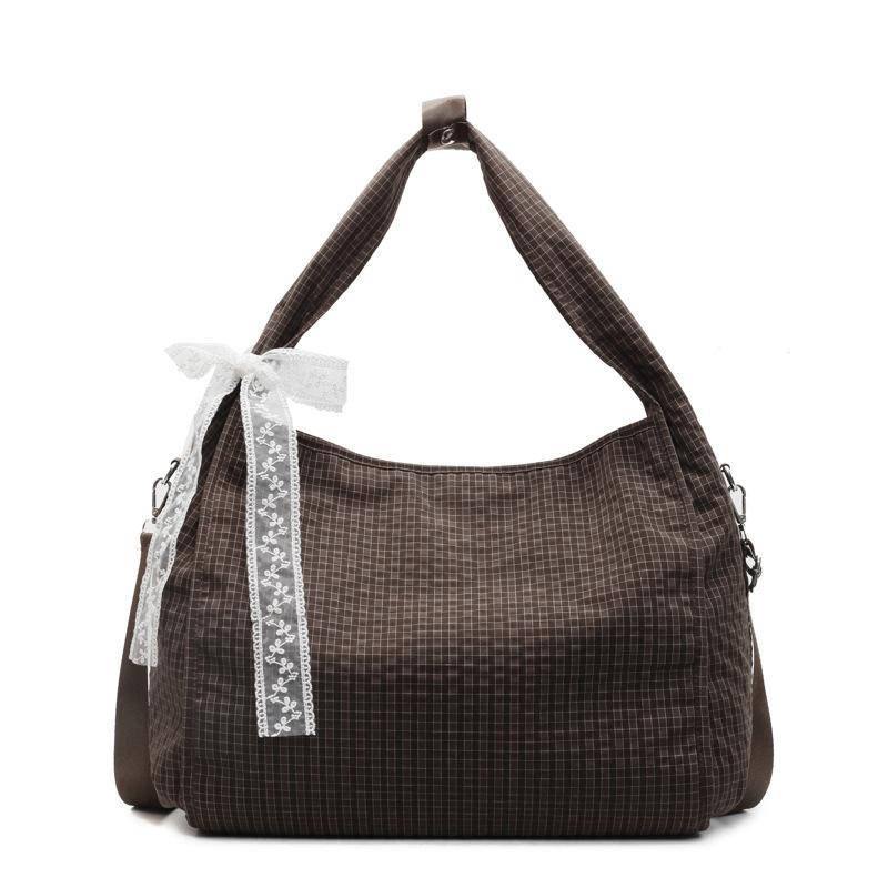 

2025 new Korean version casual literary sense light lazy style shoulder bag women s fashion commuter large capacity messenger bag темно-коричневого