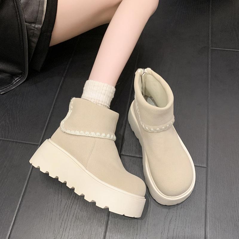 

Маленькие туфли-маффины на толстой подошве, короткие ботинки для женщин, новые модные универсальные на шнуровке, выглядят стройнящими и увеличивающими рост, ботинки Мартин 40