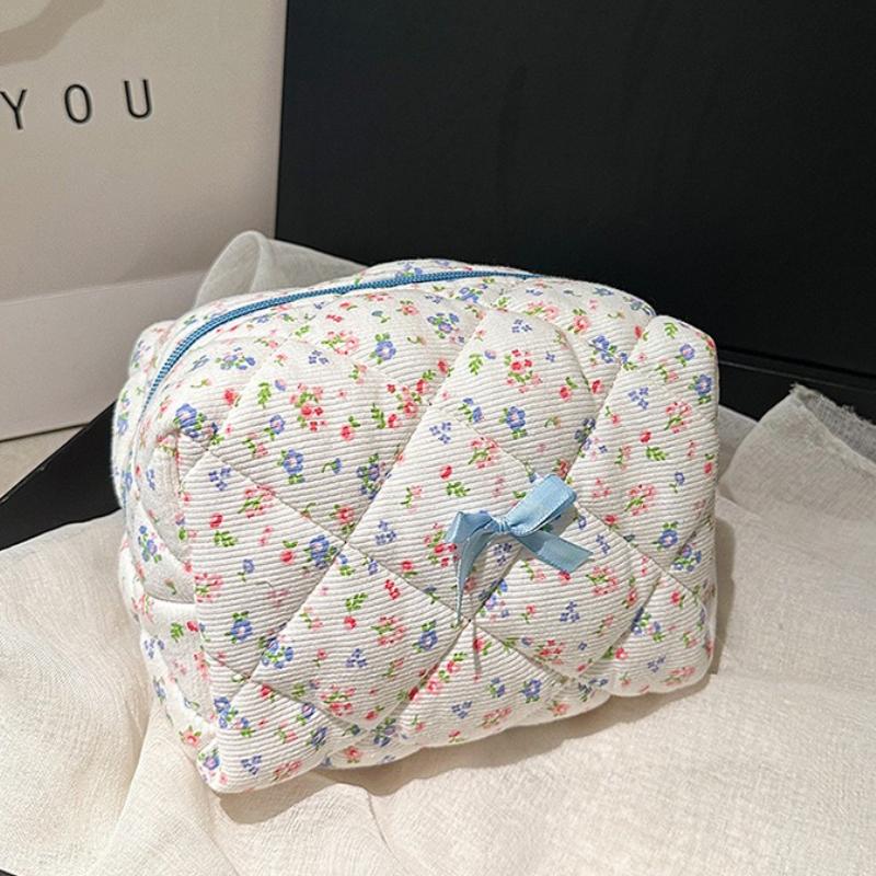 Fashion Flower Quilted Makeup Storage Bag Portable Travel Organizer Cosmetic Toiletry Pouch Cute Make Up Handbag Clutch Purse