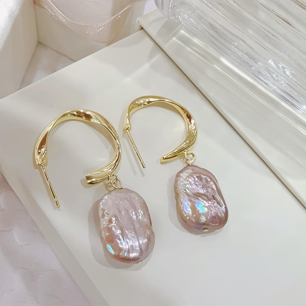 Big C Natural Light Pink Purple Baroque Pearl Earrings, Earrings, French Special-shaped Beads, Large Square Stud Earrings, Simple Earrings.