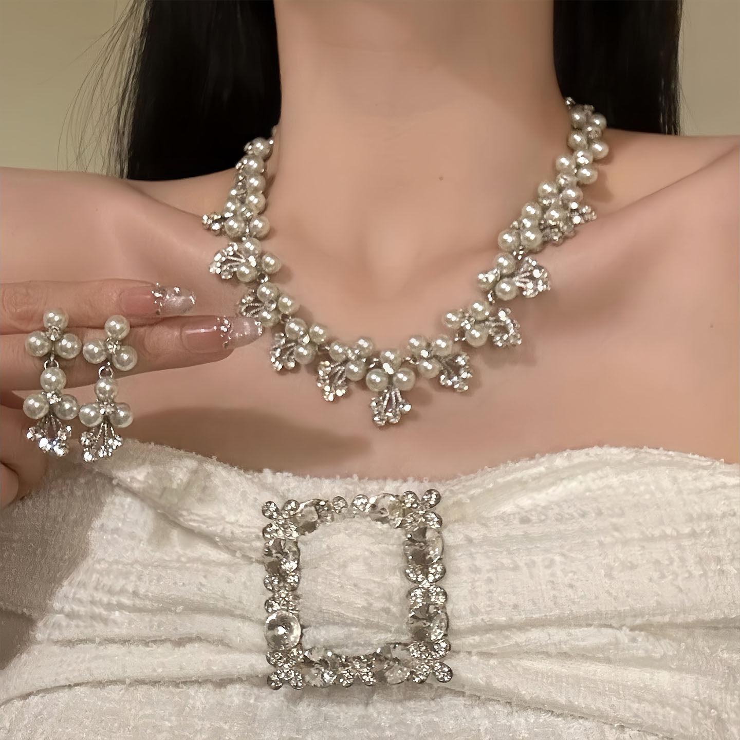 

European and American court style diamond-encrusted geometric flower fringed pearl necklace women s sweater chain necklace