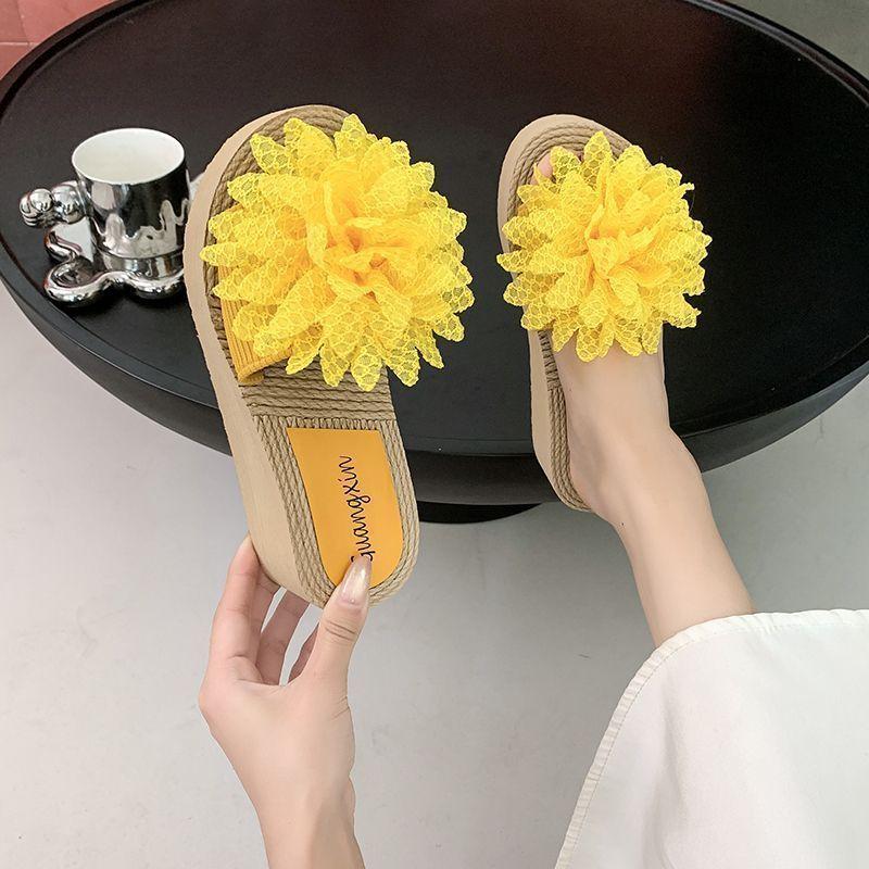 Slippers Women's Flowers Wear Sandals 2025 Summer New Muffins One-word Thick Soles Increase Height Fashion Wedge Heel Sandals Women