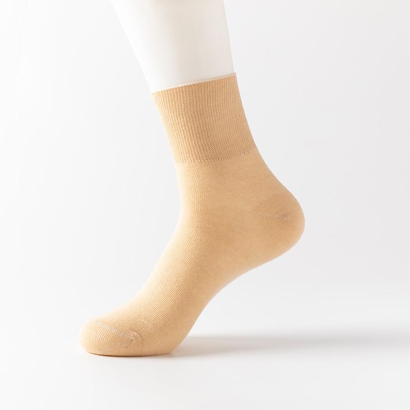 1/5 Pairs of Women's Socks Mid-calf Socks Comfortable and Stretchable Socks for Autumn and Winter