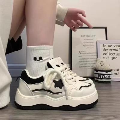 Fashion Women Platform Sneakers Star Design Lace Up Skateboard Flat Outdoor Comfortable Running Sport Shoe Tennis Walking Sneakers
