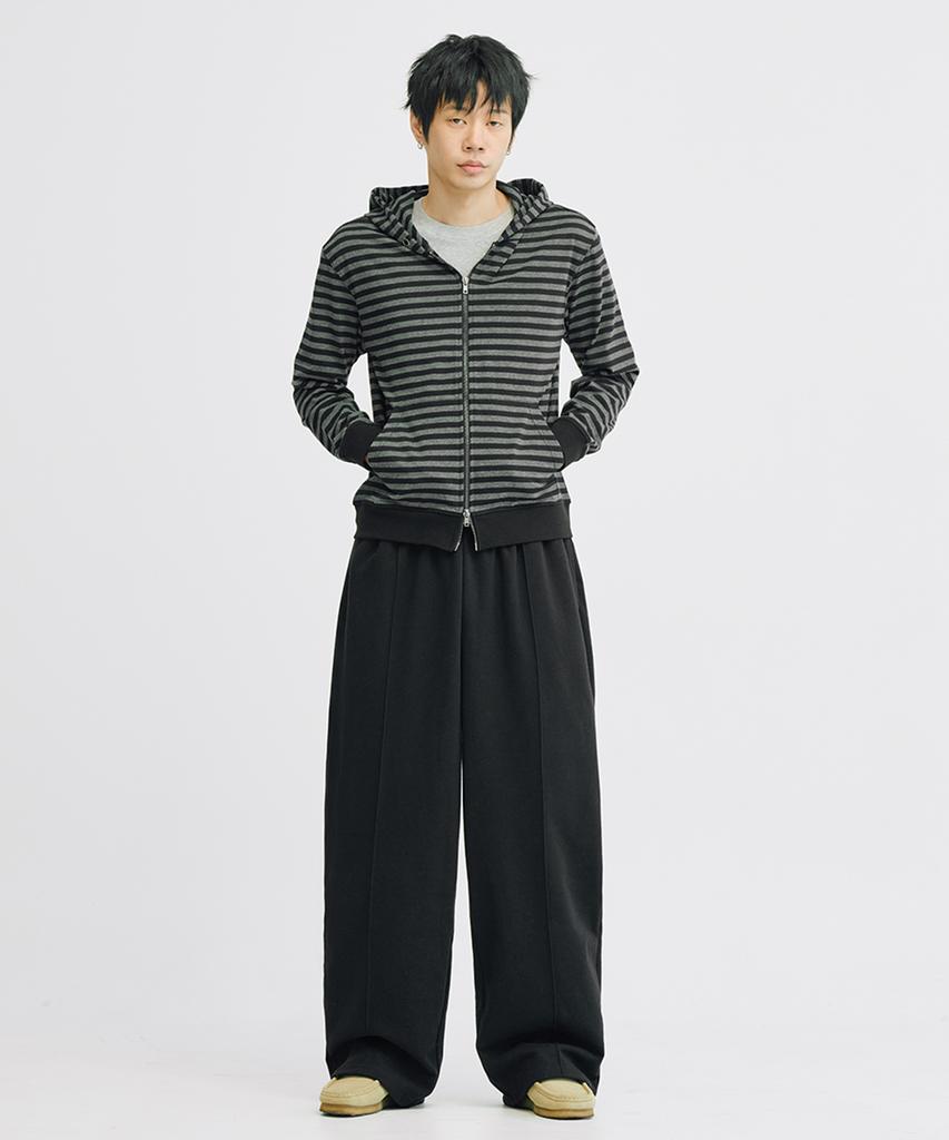 TAKEASY Pintuck D-Ring Sweatpants (Black)