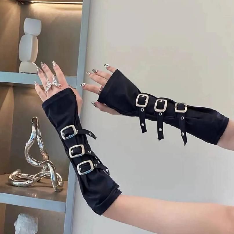 Punk style gloves, super cool rivet sleeves, spicy girl sun protection, metal buckle gloves