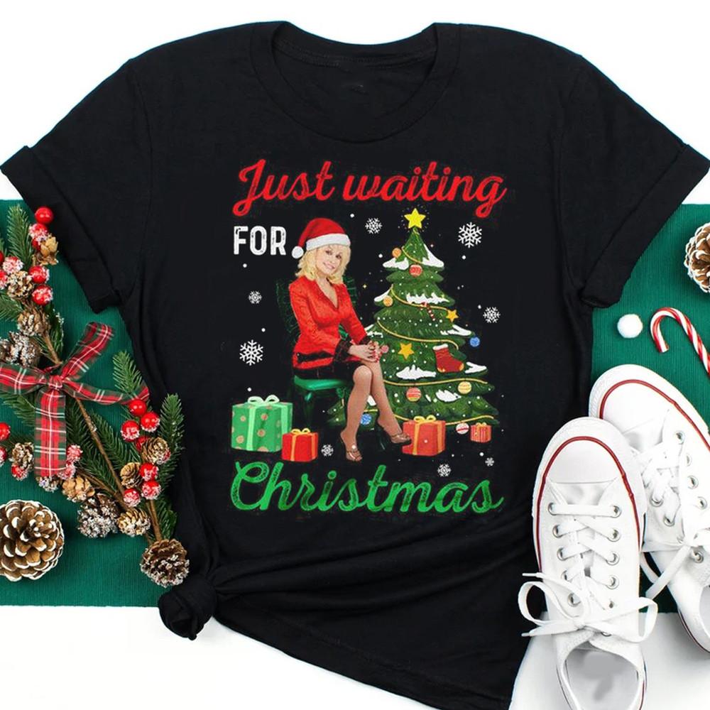 Dolly Parton Just Waiting For Christmas S-234XL unisex Gift Xmas Shirt Unisex T-Shirt XXXL